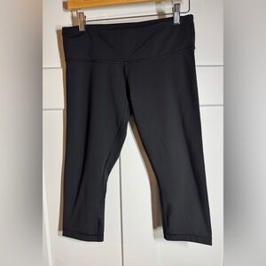 Women’s Black Cropped Lululemon Leggings size 8. Low waisted.